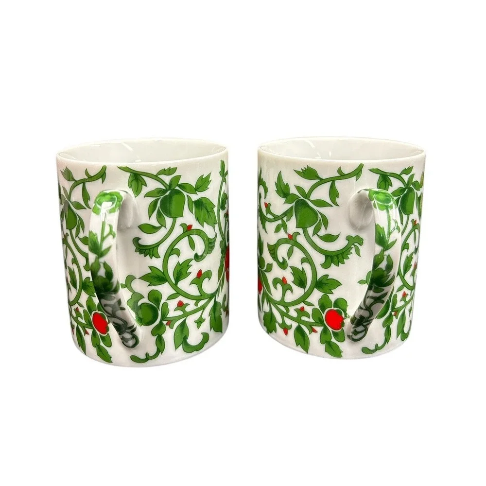 Williams Sonoma Coffee Cup Mug Christmas Holiday Green Vines Red Flowers‎ Japan